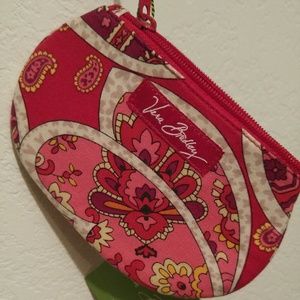 Vera Bradley Clip Zip ID